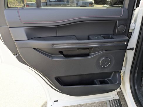 Certified 2022 Ford Expedition Limited image 38