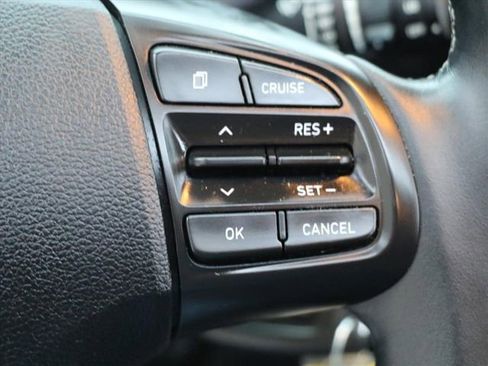 Used 2022 Hyundai Venue SEL w/ Cargo Package image 27