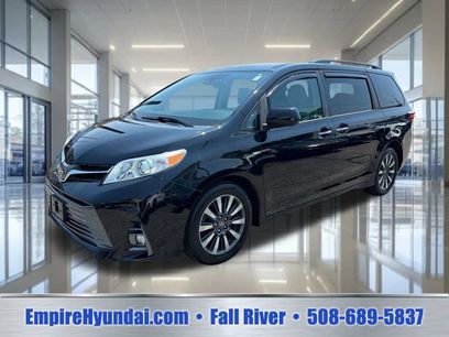 Used 2018 Toyota Sienna XLE w/ XLE Navigation Package