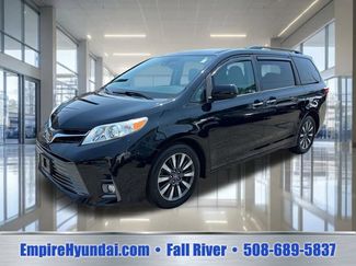 Used 2018 Toyota Sienna XLE w/ XLE Navigation Package AWD/4WD video 1