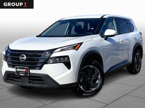 Used 2024 Nissan Rogue SV image 1