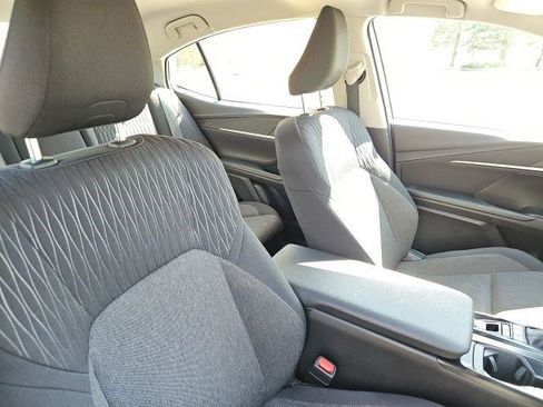 Used 2025 Toyota Camry LE image 12