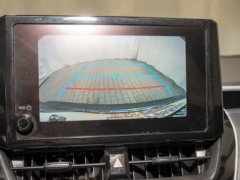 Used 2023 Toyota Corolla LE image 13