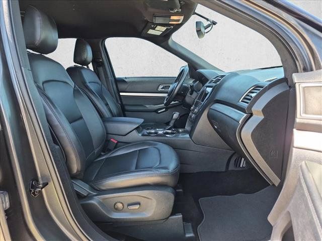 Used 2019 Ford Explorer XLT w/ Equipment Group 202A FWD image 17