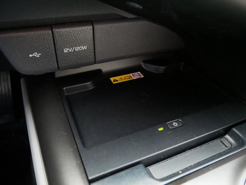 Used 2023 Toyota Camry XSE image 29