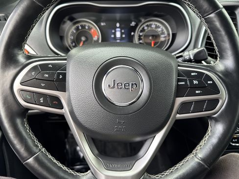 Used 2021 Jeep Cherokee Latitude Lux 80th Anniv w/ Quick Order Package 26U 80TH image 35