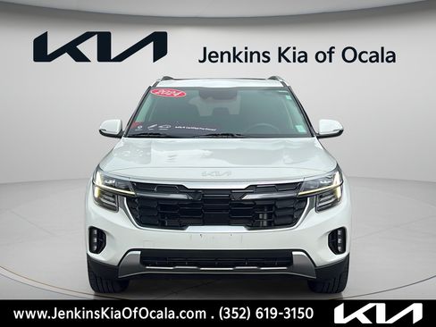 Certified 2024 Kia Seltos SX w/ SX Sunroof Package AWD/4WD image 8