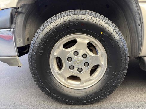 Used 2005 Chevrolet Tahoe LS w/ Preferred Equipment Group image 19