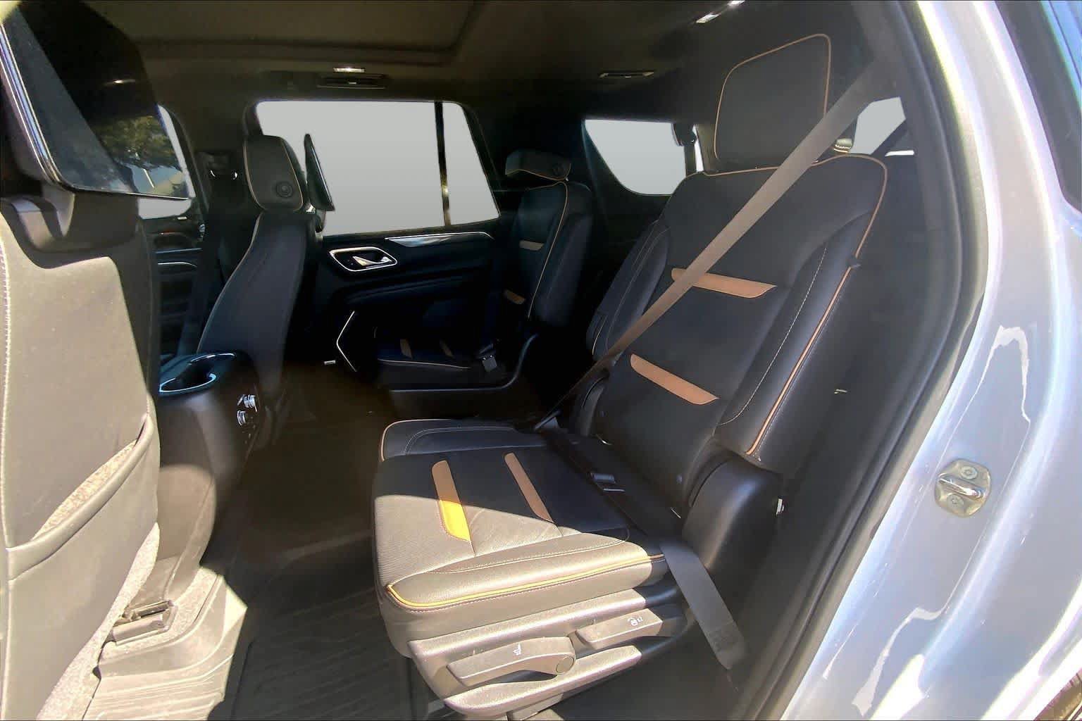 Used 2021 GMC Yukon AT4 w/ AT4 Premium Package AWD/4WD image 20