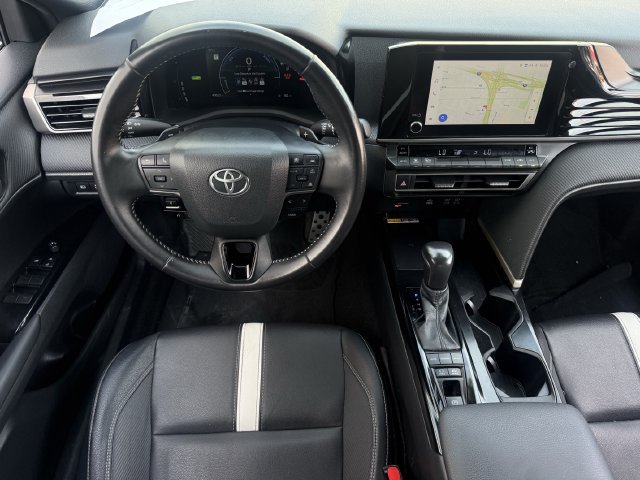 Used 2025 Toyota Camry SE w/ Convenience Package FWD image 12