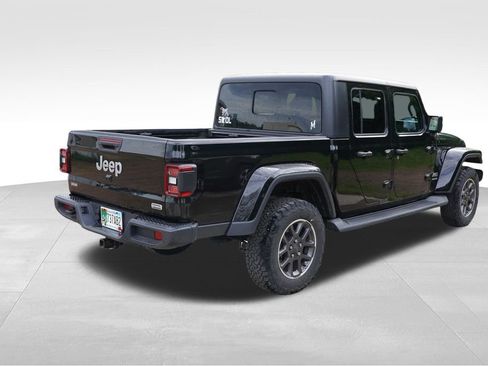 Used 2020 Jeep Gladiator Overland AWD/4WD image 3