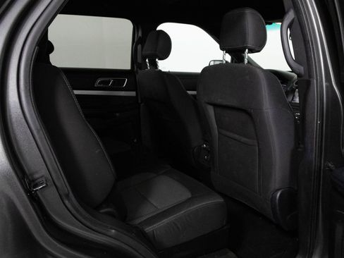 Used 2016 Ford Explorer XLT w/ Equipment Group 201A image 39
