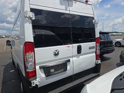 Used 2025 RAM ProMaster 2500 FWD image 5