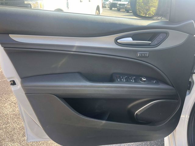 Used 2021 Alfa Romeo Stelvio Ti Sport AWD/4WD image 16