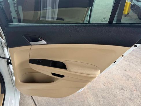 Used 2012 Honda Accord LX image 19