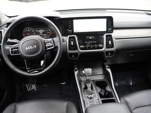 Certified 2023 Kia Sorento S AWD/4WD image 18