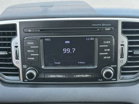 Used 2018 Kia Sportage LX AWD/4WD image 16