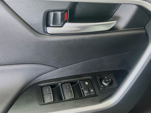 Used 2025 Toyota RAV4 XLE w/ Convenience Package FWD image 16