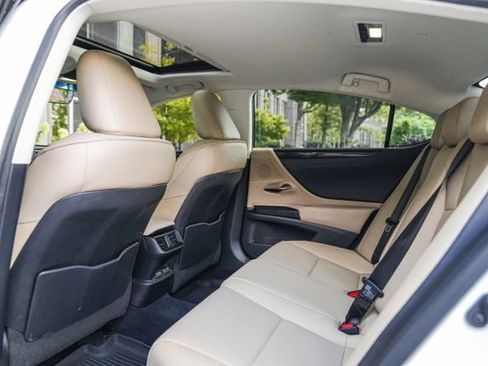 Used 2020 Lexus ES 350 w/ Accessory Package 2 FWD image 43