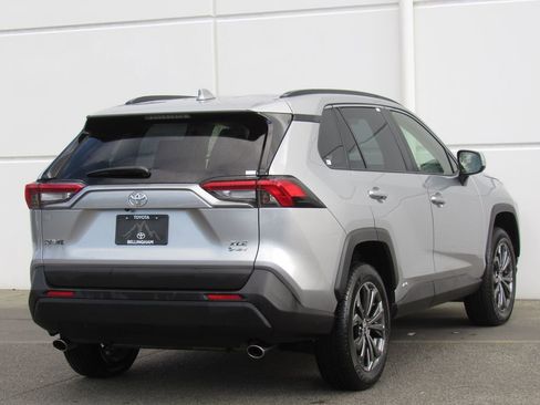 Used 2025 Toyota RAV4 XLE Premium image 6