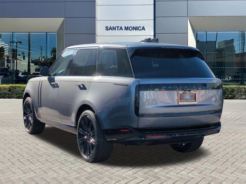 New 2026 Land Rover Range Rover SE image 3