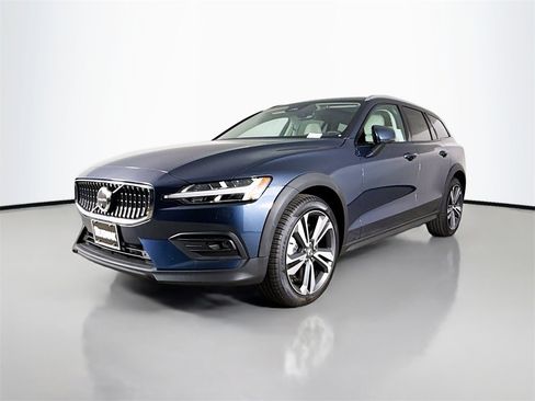 New 2026 Volvo V60 B5 Cross Country Plus w/ Climate Package image 3