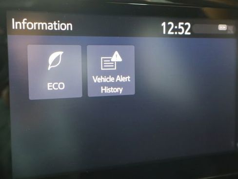 Used 2020 Toyota Corolla SE image 32