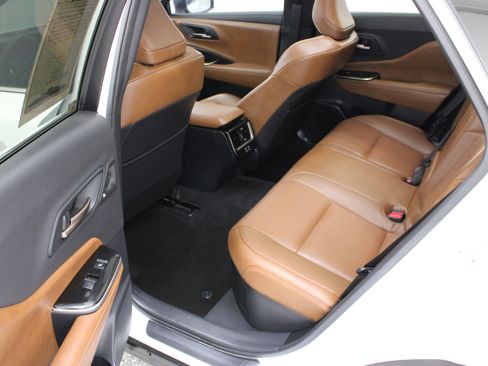 Used 2025 Toyota Crown Signia w/ Advanced Technology Package AWD/4WD image 30