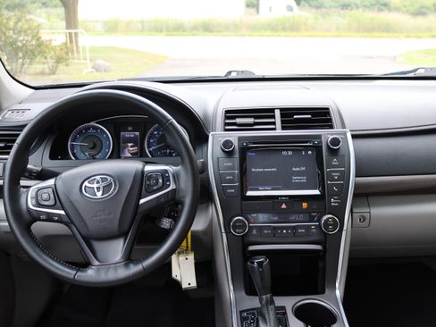 Used 2016 Toyota Camry XLE FWD image 27