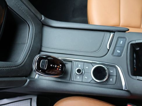 Used 2024 Cadillac XT5 Premium Luxury w/ Technology Package FWD image 40