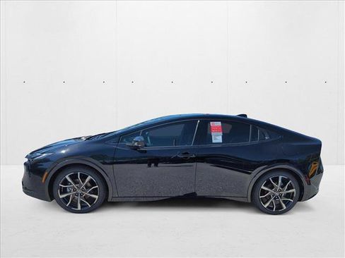 New 2025 Toyota Prius Plug-In Hybrid w/ Limited Premium Package FWD image 5