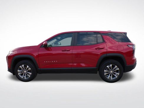 Used 2025 Chevrolet Equinox LT w/ Safety and Technology Package AWD/4WD image 2