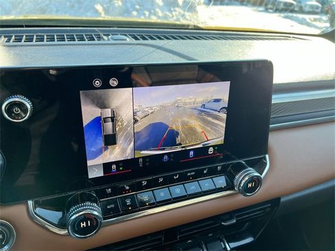 Used 2023 GMC Canyon AT4 w/ AT4 Premium Package image 15