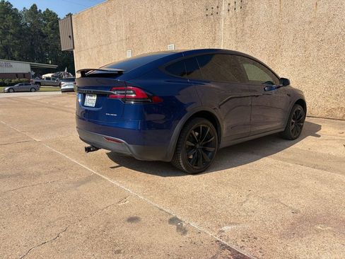 Used 2021 Tesla Model X AWD/4WD image 23