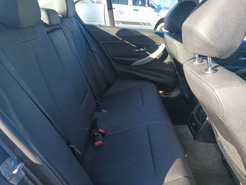 Used 2018 BMW 320i xDrive 320i xDrive image 23