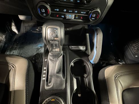 Used 2023 Ford Bronco Wildtrak image 27