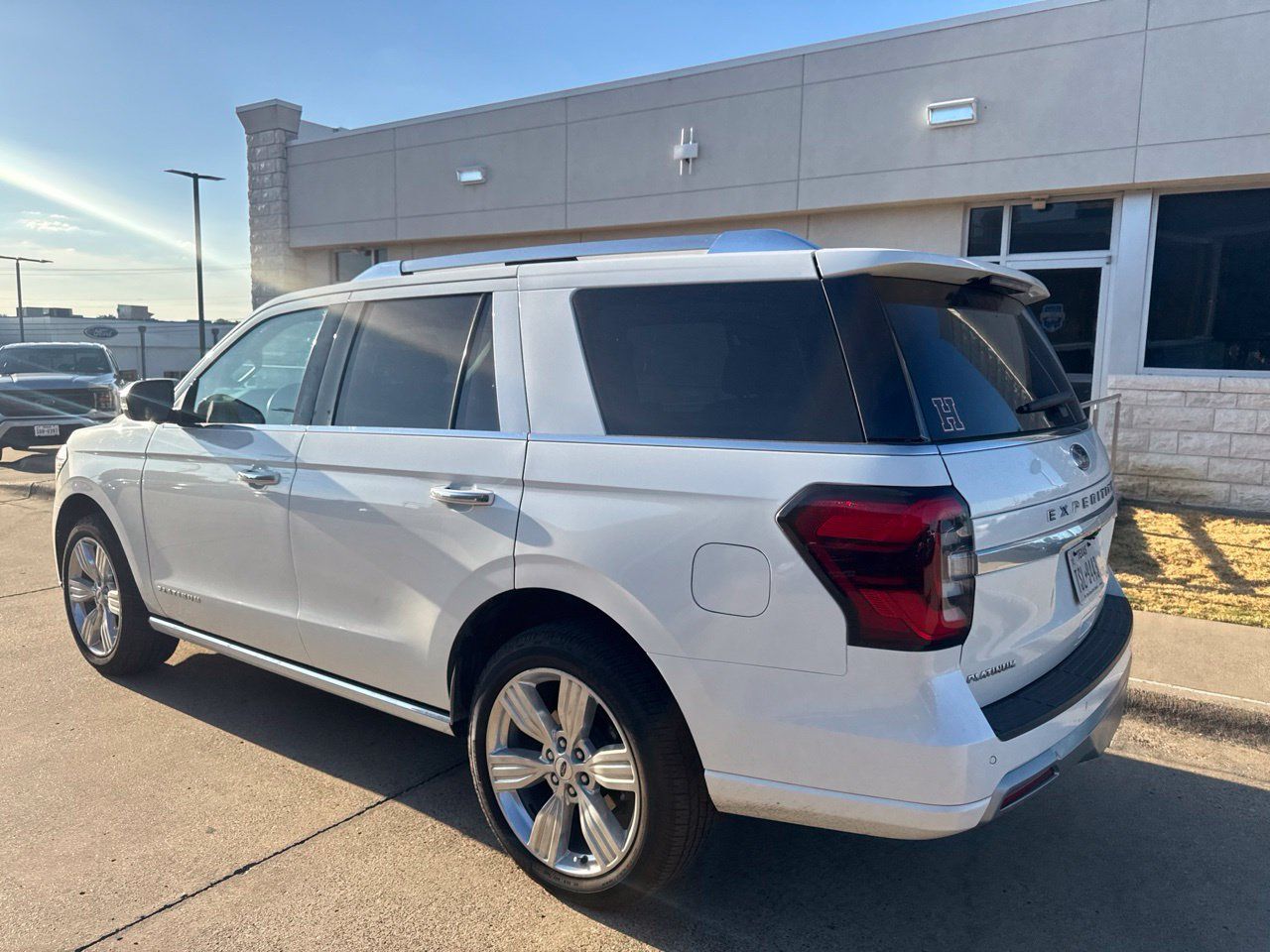 Used 2023 Ford Expedition Platinum RWD image 6