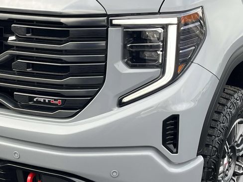 Used 2024 GMC Sierra 1500 AT4 w/ Technology Package image 12