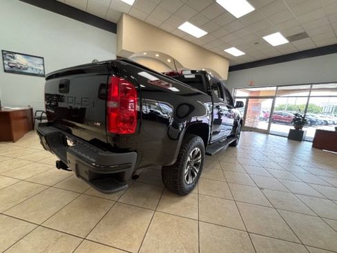 Used 2021 Chevrolet Colorado Z71 RWD image 9