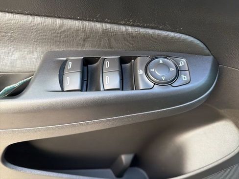 Used 2024 Buick Envista Preferred image 15