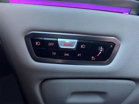 Used 2020 BMW X7 xDrive40i w/ Luxury Seating Package image 29