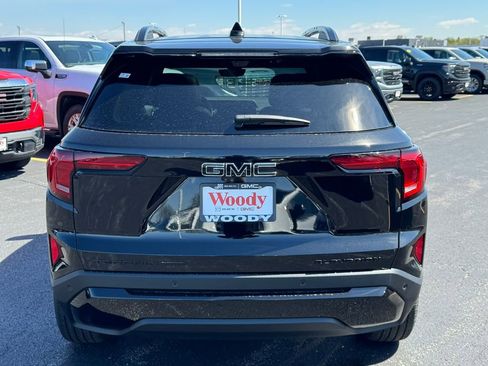 New 2026 GMC Terrain Elevation w/ Elevation Premium Package AWD/4WD image 7