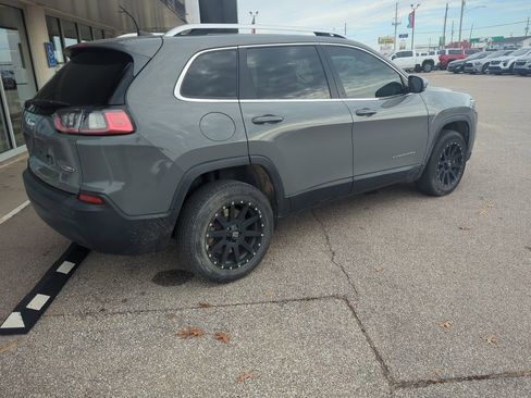 Used 2020 Jeep Cherokee Latitude Plus image 7
