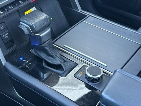 Used 2022 Toyota Tundra Platinum w/ Advanced Package image 25