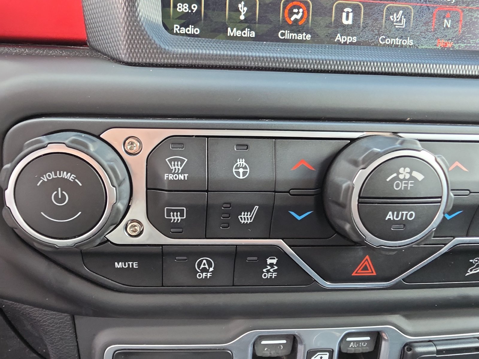 Used 2018 Jeep Wrangler Unlimited Rubicon AWD/4WD image 19