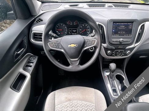 Used 2022 Chevrolet Equinox LS AWD/4WD image 5