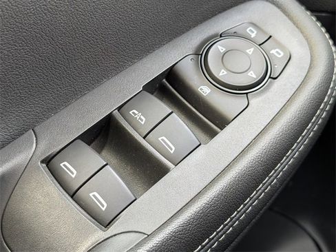 Used 2020 Buick Encore GX Essence w/ Experience Buick Package image 23