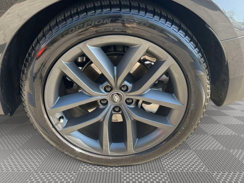 Used 2025 Land Rover Range Rover Sport SE image 34