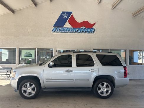 Used 2010 Chevrolet Tahoe LS w/ Interior Plus Package image 2
