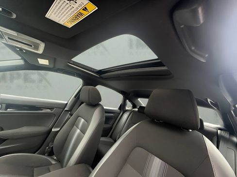 Used 2025 Honda Civic Sport image 6
